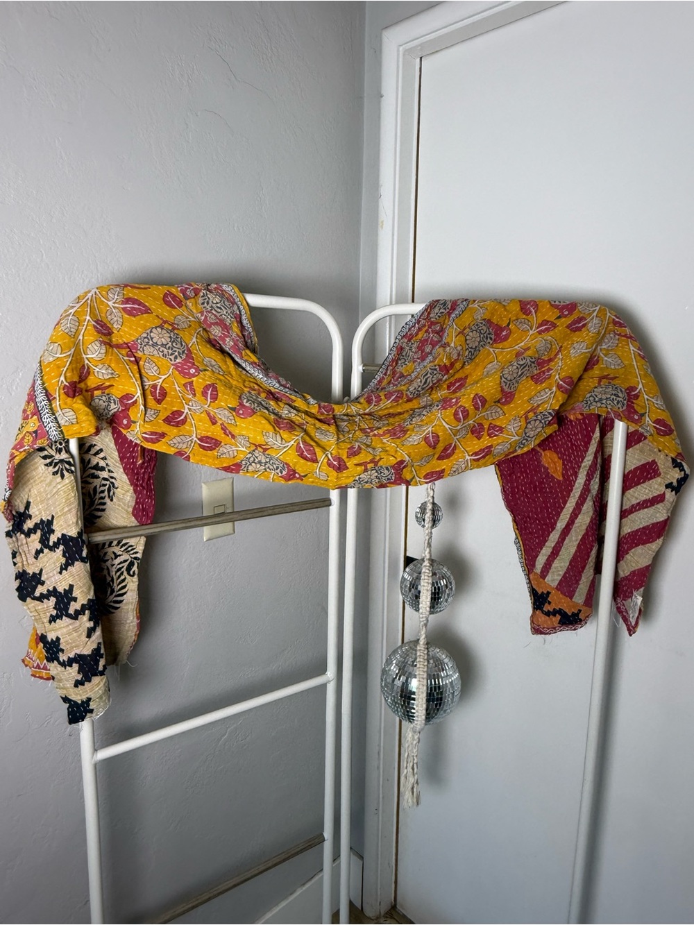 Kantha Bae turban